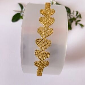 Elegant Gold Heart beaded Bracelet